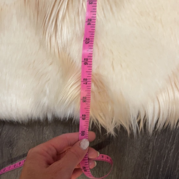 Soft fuzzy Dressy Vest Womens French Connection - Picture 5 of 12